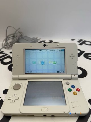 Nintendo 3DS XL Yoshi Shell