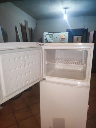 Frigorífico Bru 148cm
