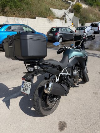 Suzuki V-Strom 800 Tech