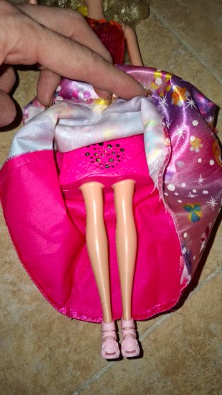 Muñeca Barbie Alexa Puerta Secreta