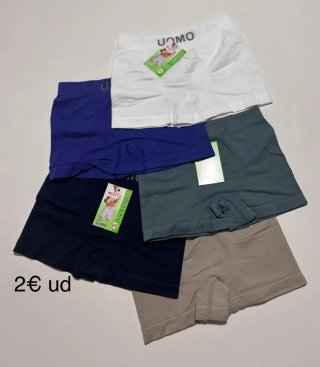 Pantalones y shorts JZN