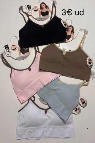 Pantalones y shorts JZN