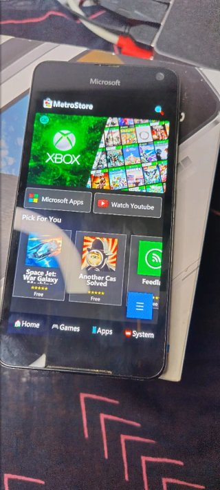 Vendo teléfono lumia 650 Windows 10 actualizado