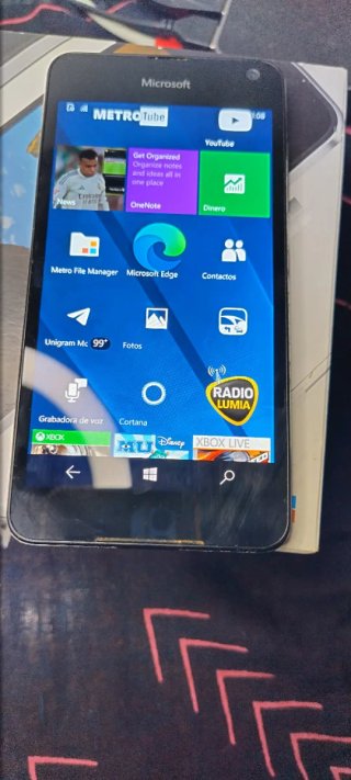 Vendo teléfono lumia 650 Windows 10 actualizado