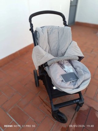 Carrito Jane con plástico para lluvia