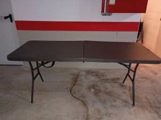 Mesa plegable gris