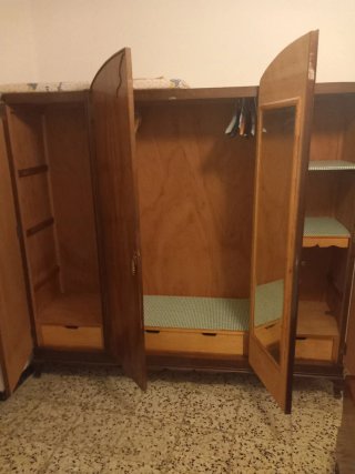 Armario de madera