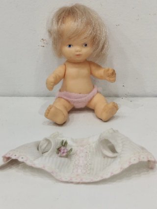 Muñeca Braguitas Famosa 8 cm