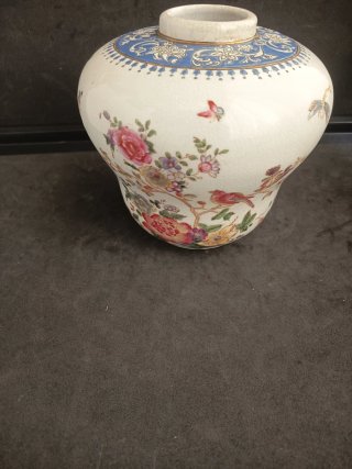 Jarrón de porcelana china floral