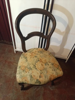 Silla Descalzadora Estilo Isabelino