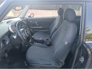 MINI Cooper 2003