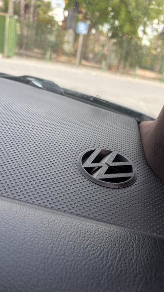 Emblemas VW Negro Mate (2 uds) aire acondicionado