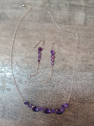 Conjunto collar y pendientes circonitas moradas