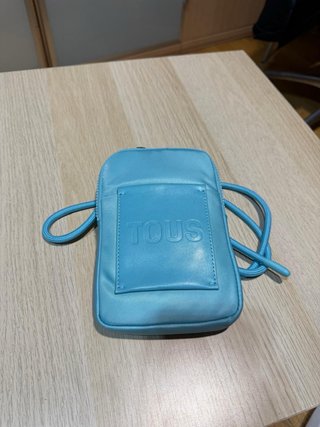 Bolso Tous tipo riñonera azul turquesa