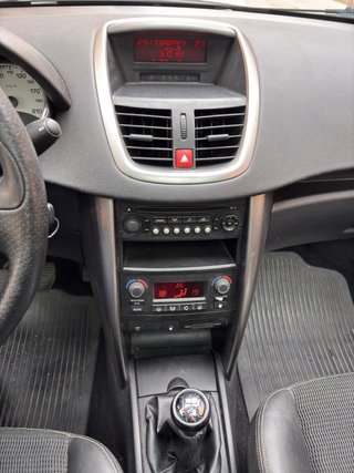 Peugeot 207 2010
