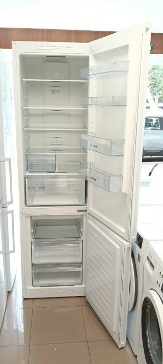 NEVERA COMBI BOSCH NO FROST ENERGÍA A++