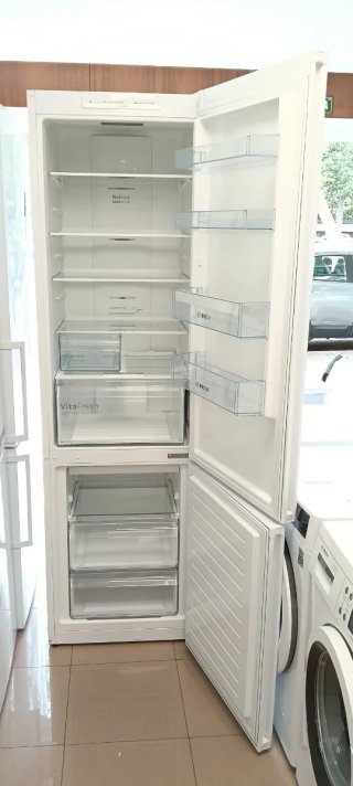 NEVERA COMBI BOSCH NO FROST ENERGÍA A++