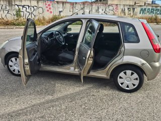 Ford Fiesta 2004