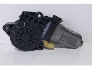 MOTOR ELEVALUNAS TRASERO DERECHO 834602E000 76577