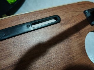 Tavolo pieghevole piccolo in legno e plastica