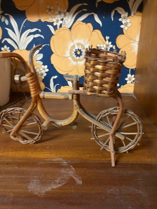Bicicleta decorativa mimbre y madera