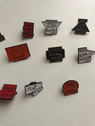 Colección Pins Circuitos Motos Repsol