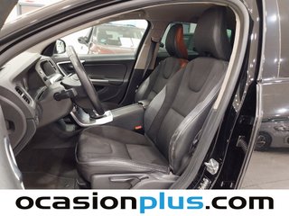 Volvo V60 Cross Country D3 Momentum Auto 110 kW (150 CV)