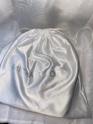 Bolso Michael Kors Negro Dorado