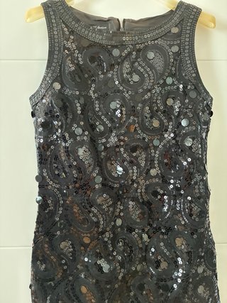 Vestido negro lentejuelas