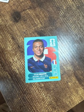 Cromos Kylian Mbappé Panini FIFA Cambio por sobre
