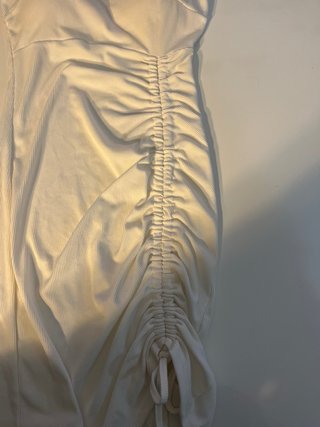 Top blanco fruncido