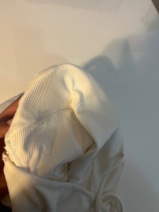 Top blanco fruncido