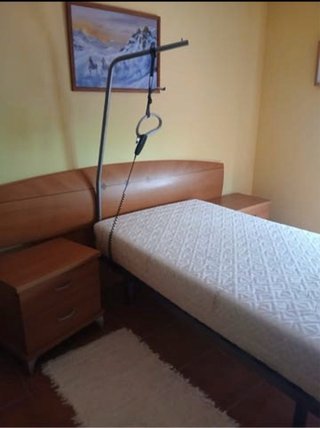 Vendo cama Geriátrica articulada eléctrica