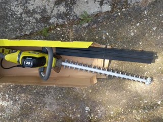 Cortasetos Eléctrico Ryobi 600W