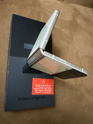 Samsung Galaxy Z Flip 3 5G Beige