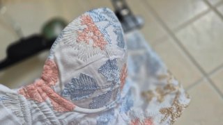 Top donna ricamato manca il laccio dietro