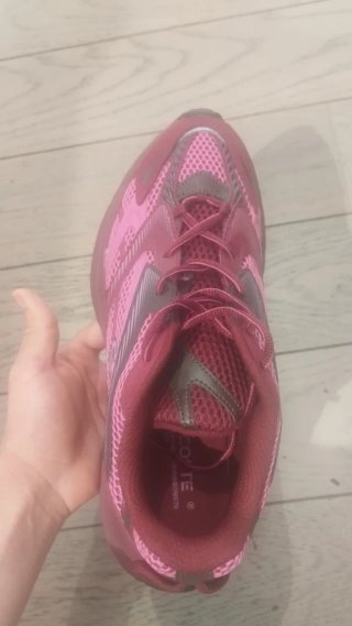 Zapatillas Lacoste Blancas y Rosas