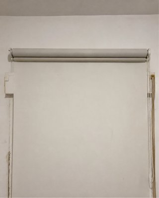 Estor enrollable blanco traslúcido con cadena