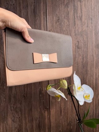 Bolso mano y cartera Roberto Verino