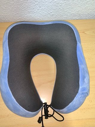 Almohada de viaje azul de tela