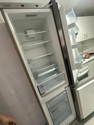 Nevera Bosch 2 puertas congelador abajo