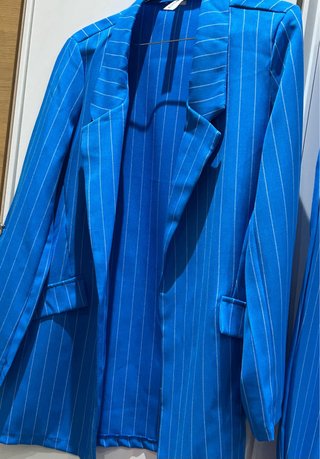 Completo giacca e pantalone turchese a righe