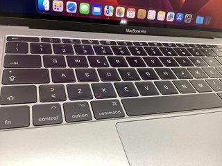portatil apple apple macbook pro core i5 2.3 13 (2017) (a1708)