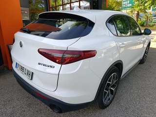 Alfa Romeo Stelvio 2.2 Diesel Sprint RWD 140 kW (190 CV)