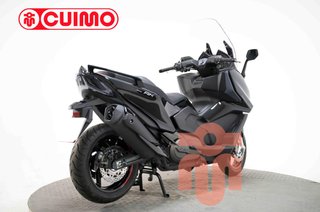 KYMCO AK 550