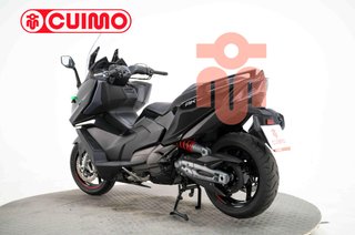 KYMCO AK 550