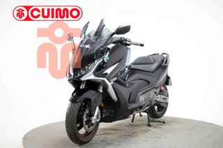 KYMCO AK 550