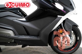 KYMCO AK 550