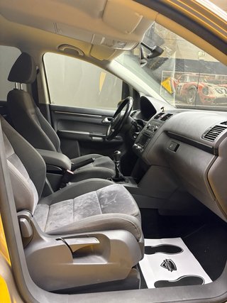 Volkswagen Touran 7PL GASOLINA/GNC(BIFUEL)AÑO 2011