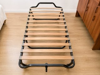 Cama Plegable Azul y Negra